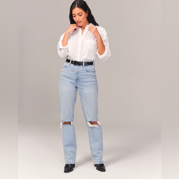 Abercrombie & Fitch Denim - NWT! A&F Curve Love Ultra High Rise 90s Straight Jeans in Medium Light Destroy